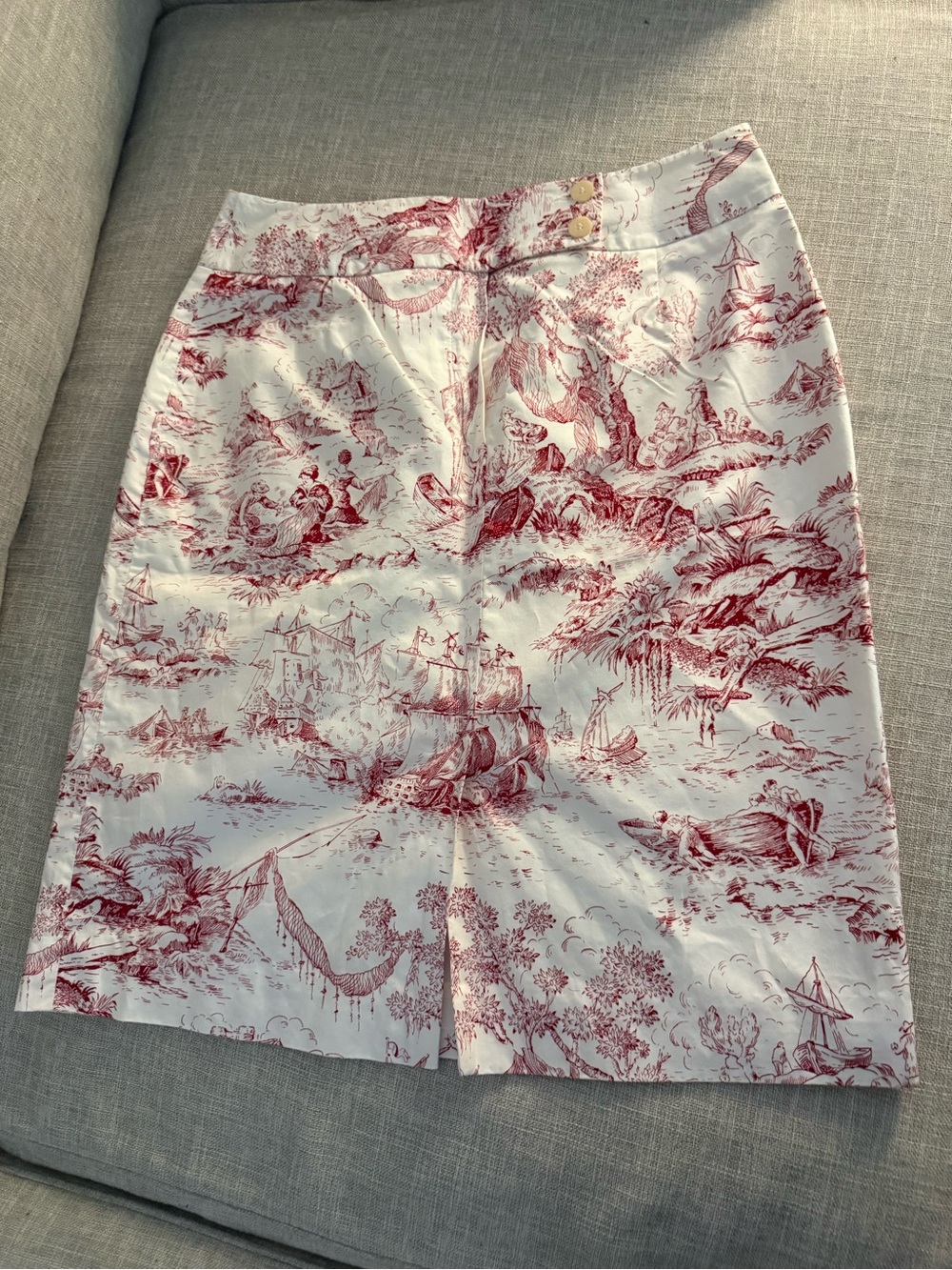 Liz Claiborne White Pencil Skirt with Red Toile Print